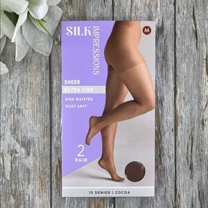 Silk Impressions Shimmer Sheer Pantyhose Stockings Sheer 2-Pack Size M